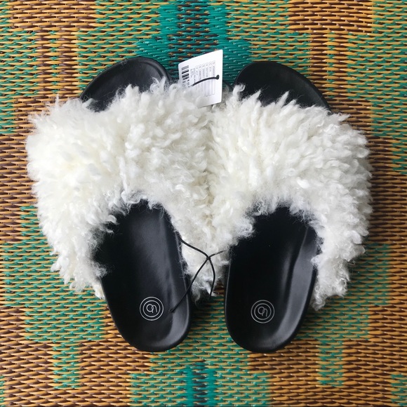 Faux Shearling Fur Pool Slides Sandals Slip On - Picture 2 of 6